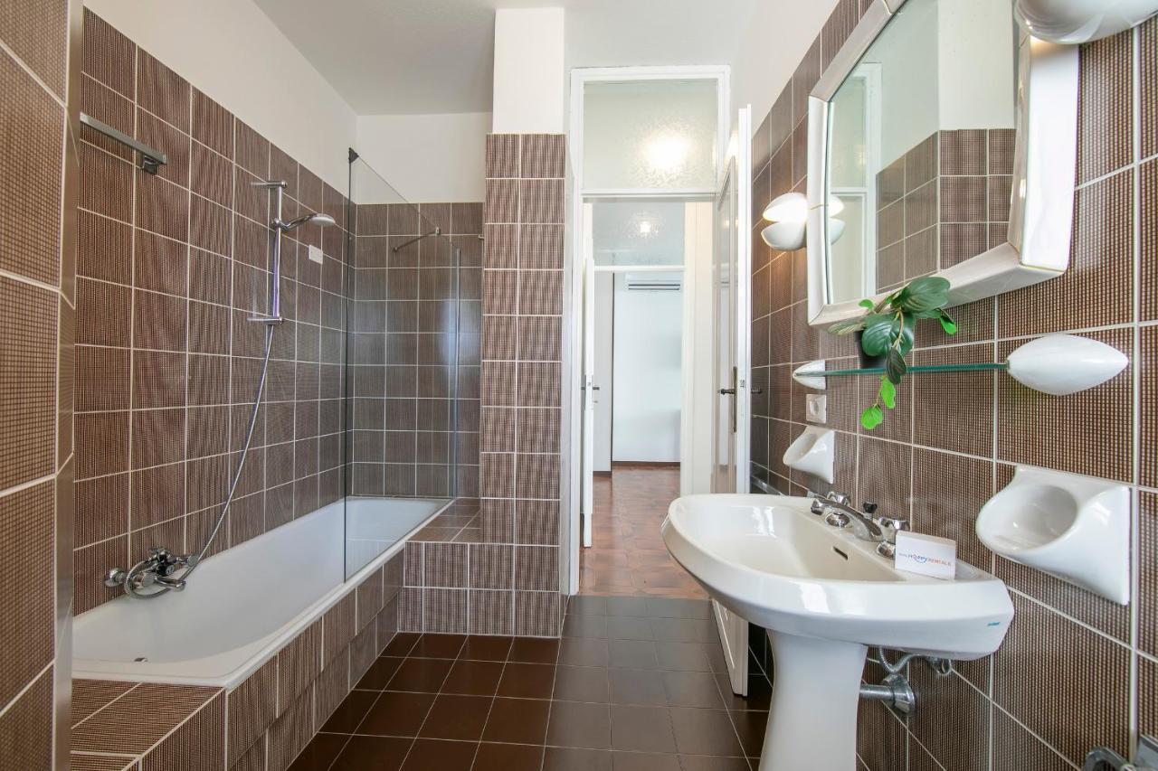 Villa Fiorita Apartments - Happy Rentals Sirmione Zewnętrze zdjęcie