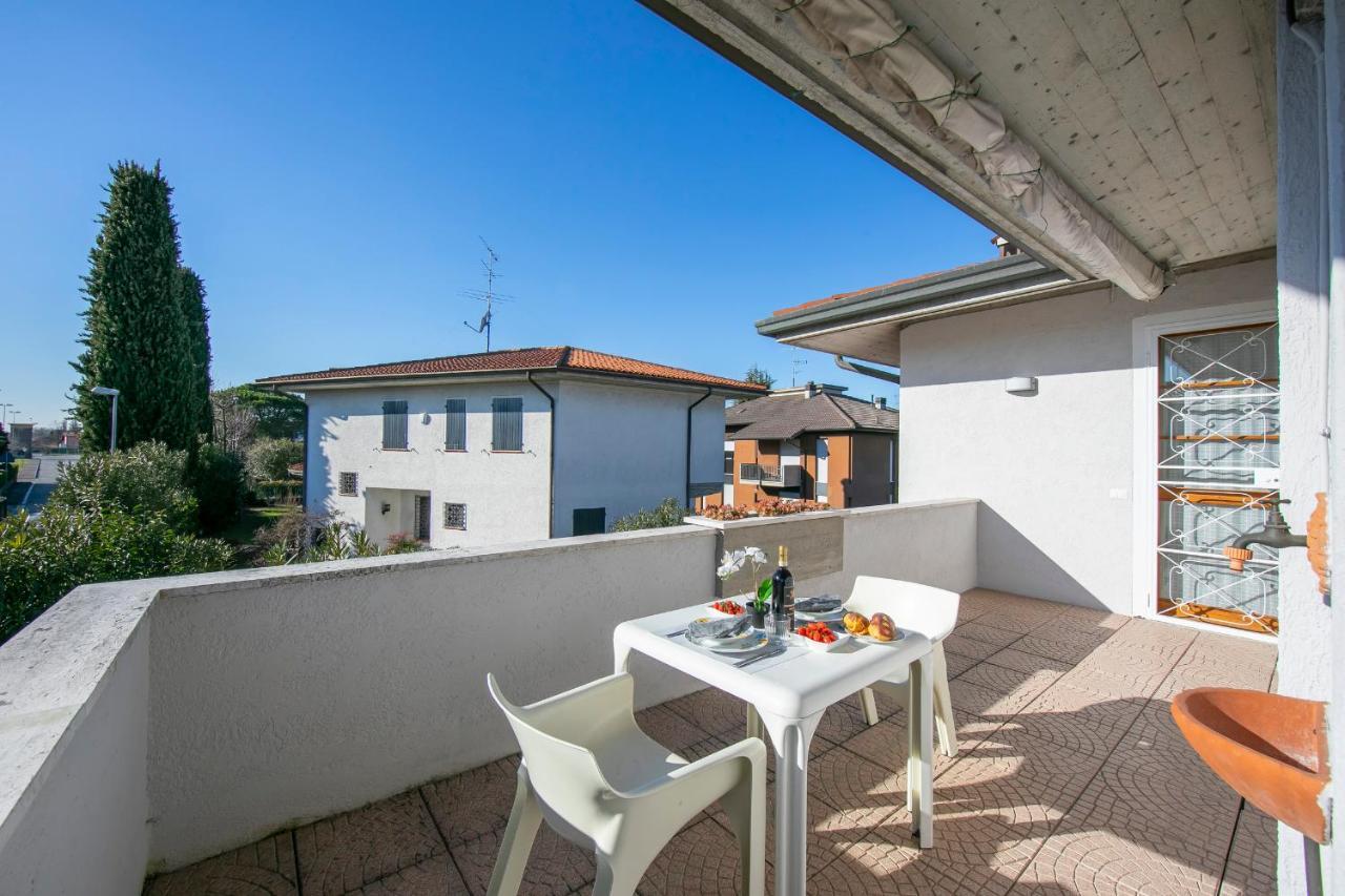 Villa Fiorita Apartments - Happy Rentals Sirmione Zewnętrze zdjęcie