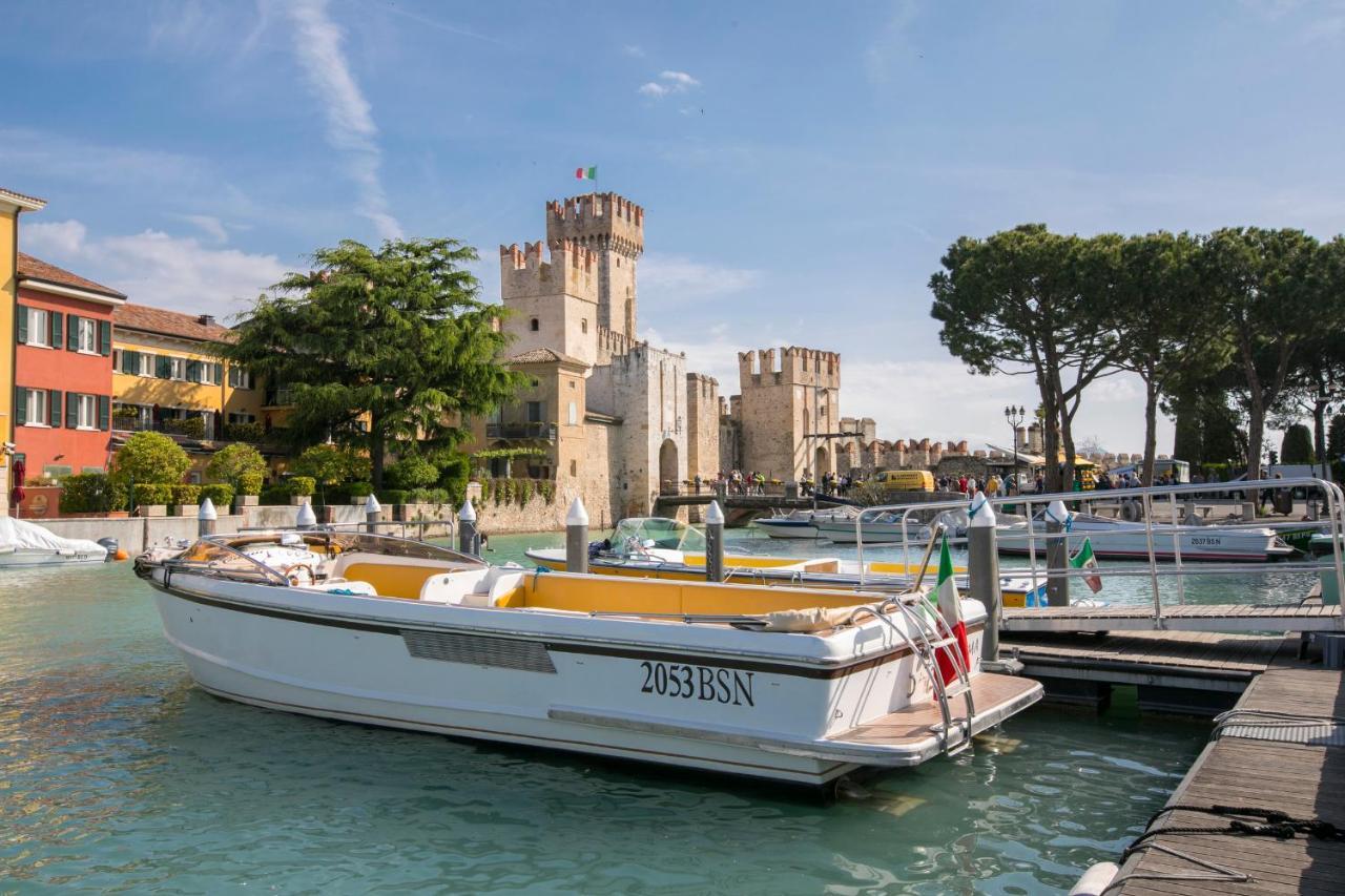 Villa Fiorita Apartments - Happy Rentals Sirmione Zewnętrze zdjęcie