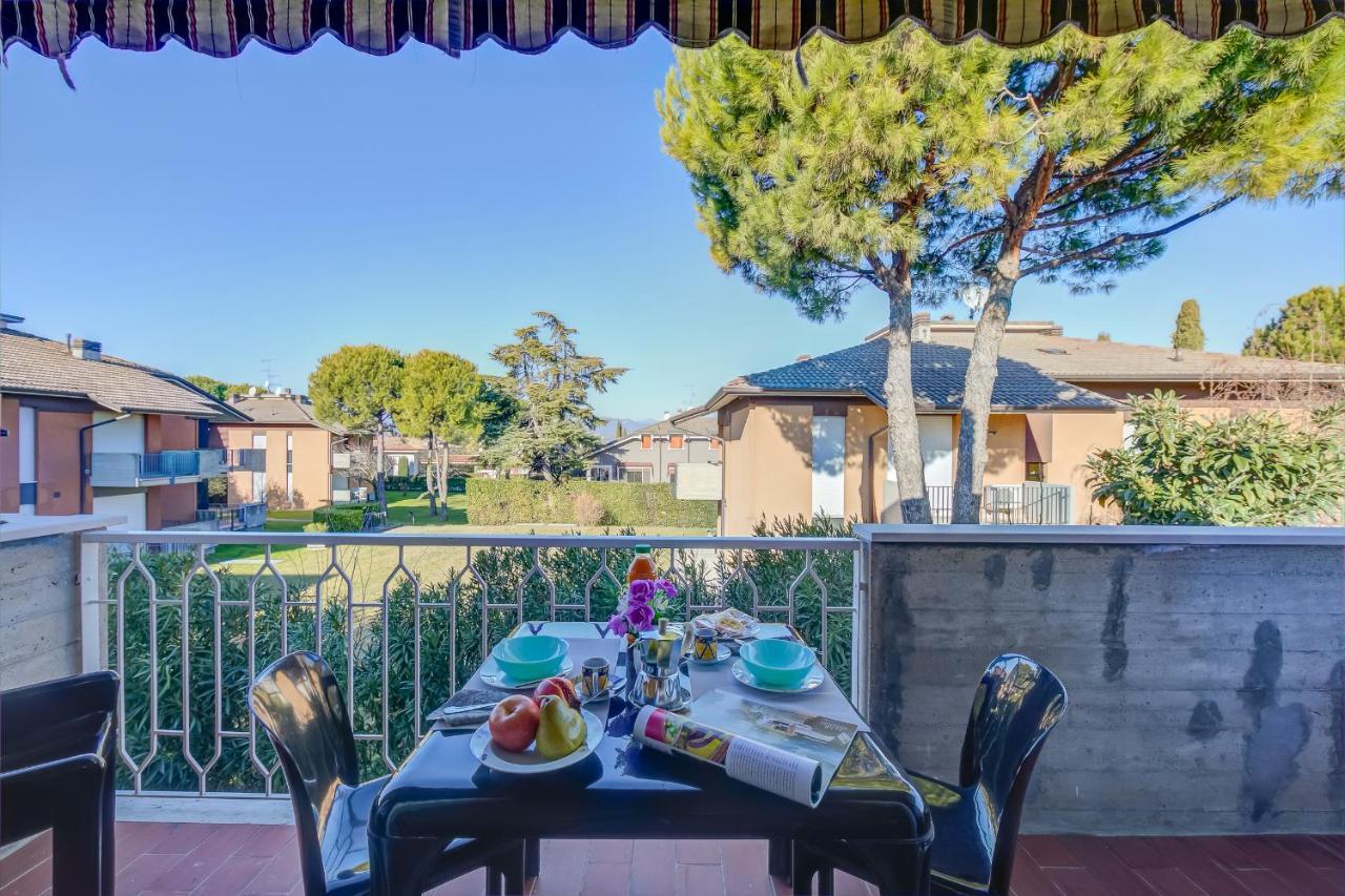 Villa Fiorita Apartments - Happy Rentals Sirmione Zewnętrze zdjęcie