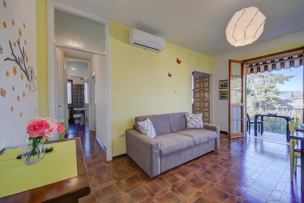 Villa Fiorita Apartments - Happy Rentals Sirmione Zewnętrze zdjęcie