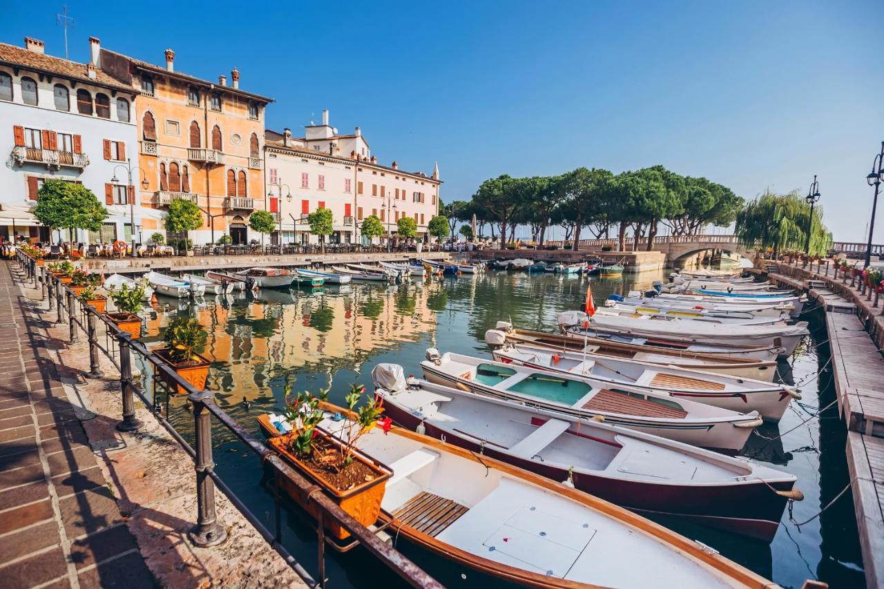 Villa Fiorita Apartments - Happy Rentals Sirmione Zewnętrze zdjęcie