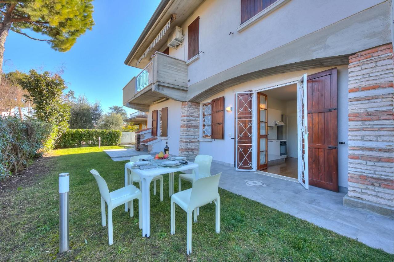 Villa Fiorita Apartments - Happy Rentals Sirmione Zewnętrze zdjęcie