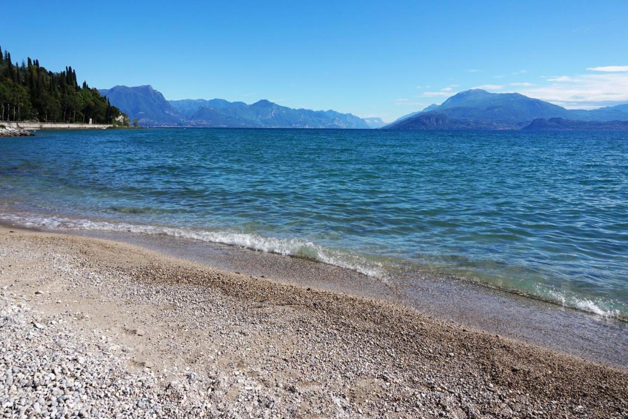 Villa Fiorita Apartments - Happy Rentals Sirmione Zewnętrze zdjęcie