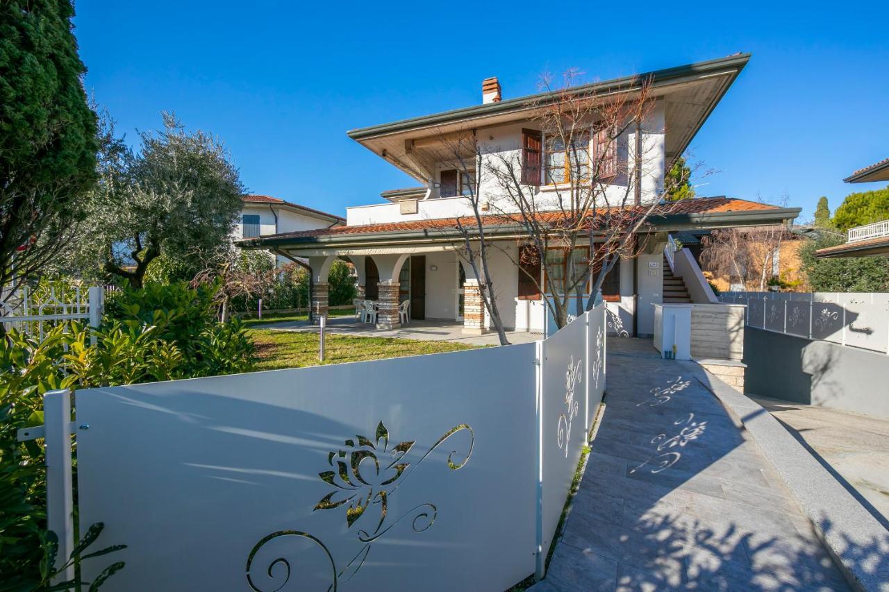 Villa Fiorita Apartments - Happy Rentals Sirmione Zewnętrze zdjęcie