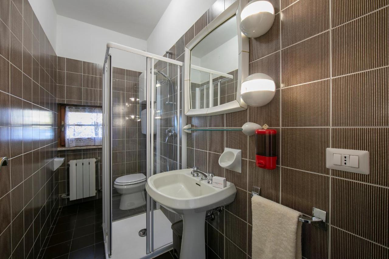 Villa Fiorita Apartments - Happy Rentals Sirmione Zewnętrze zdjęcie