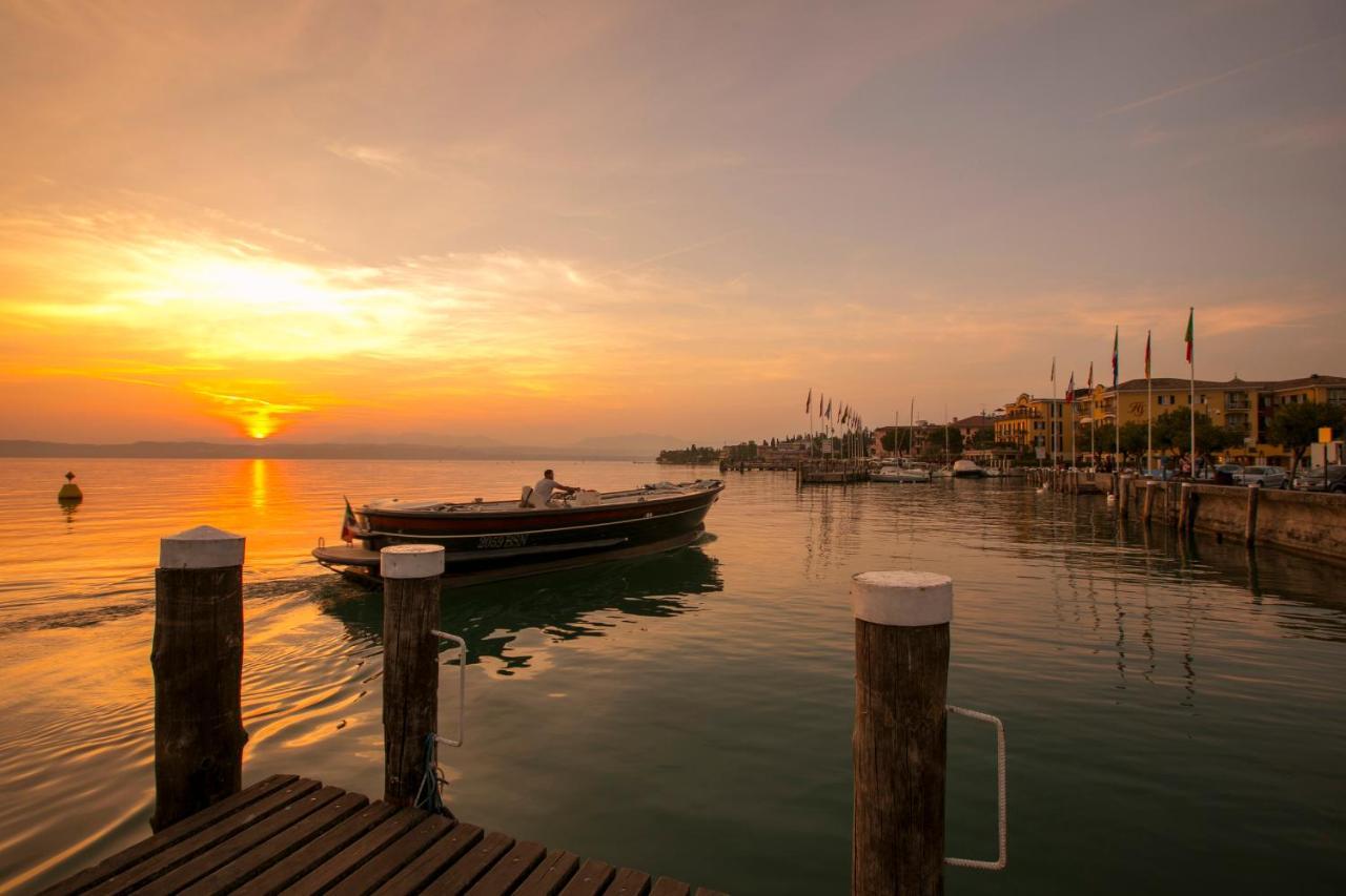 Villa Fiorita Apartments - Happy Rentals Sirmione Zewnętrze zdjęcie